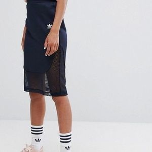 ❤️ONE HR SALE❤️BRAND NEW WITH TAGS ADIDAS MIDI